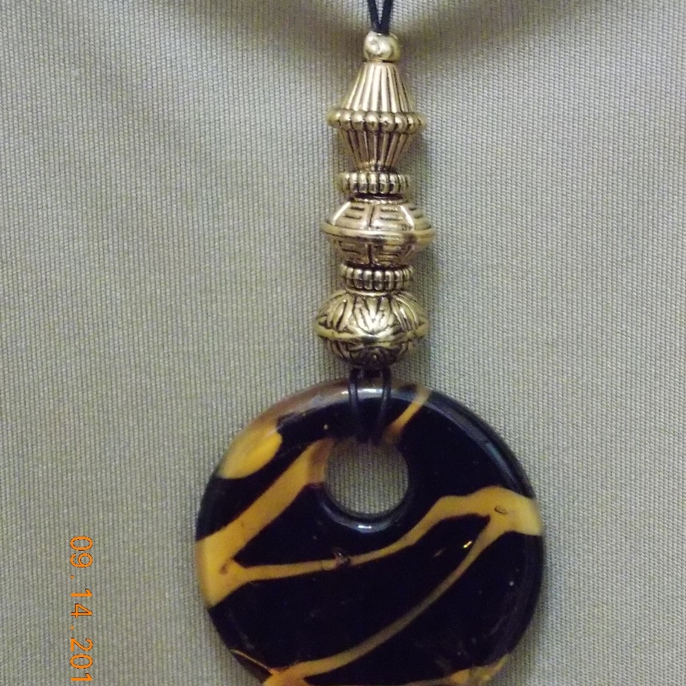 Necklace, Tiger glass. New